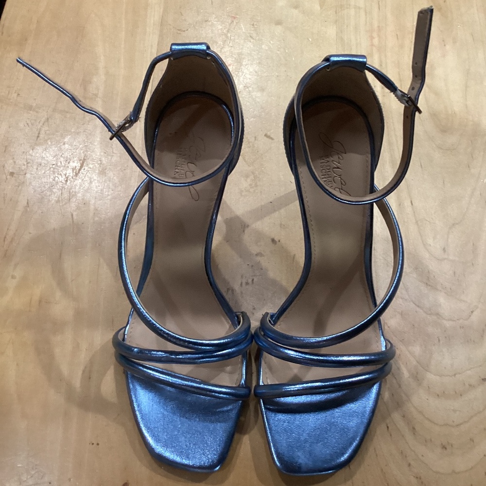 Jewel badgley mischka shoes, size 9 , brand new and sky blue